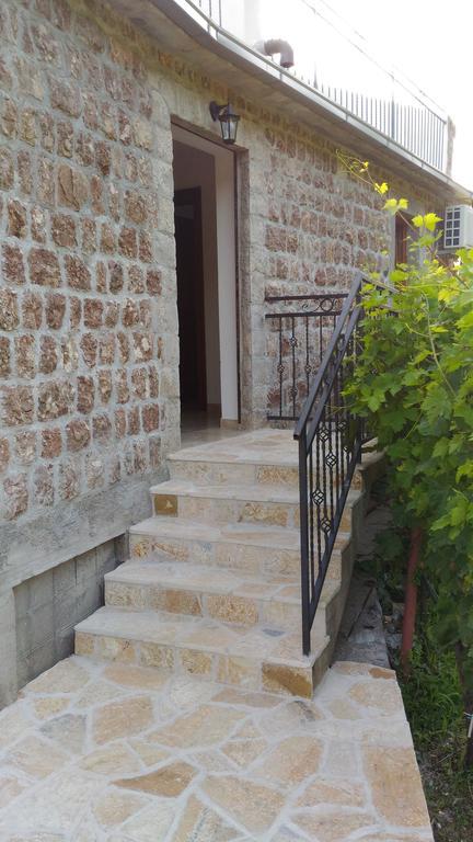 Apartment Mond Virpazar Buitenkant foto