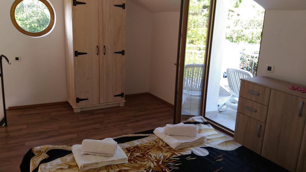 Apartment Mond Virpazar Buitenkant foto
