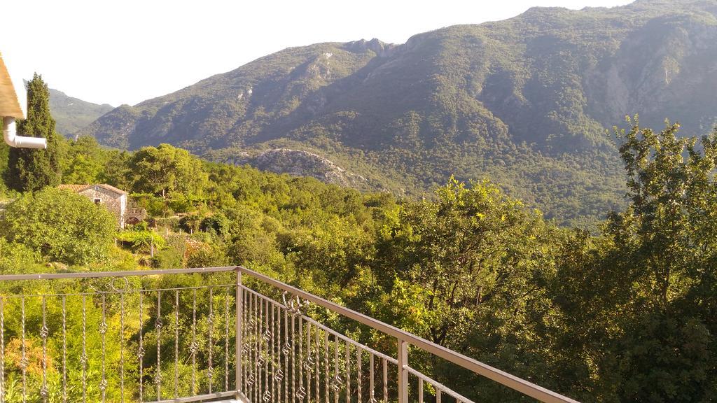 Apartment Mond Virpazar Buitenkant foto