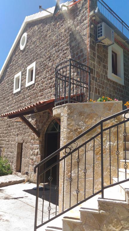 Apartment Mond Virpazar Buitenkant foto