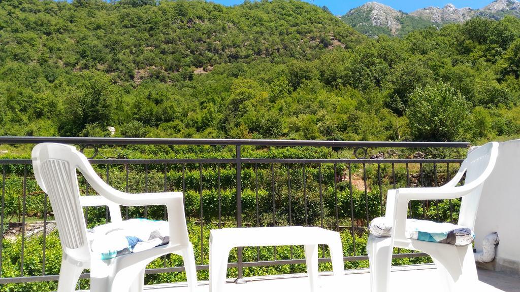 Apartment Mond Virpazar Buitenkant foto