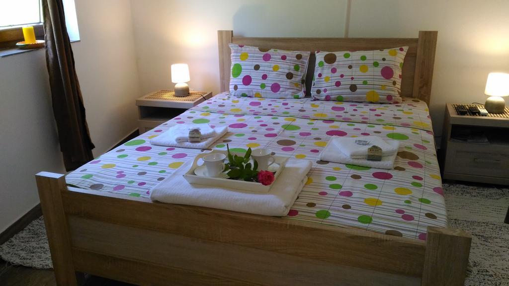 Apartment Mond Virpazar Buitenkant foto